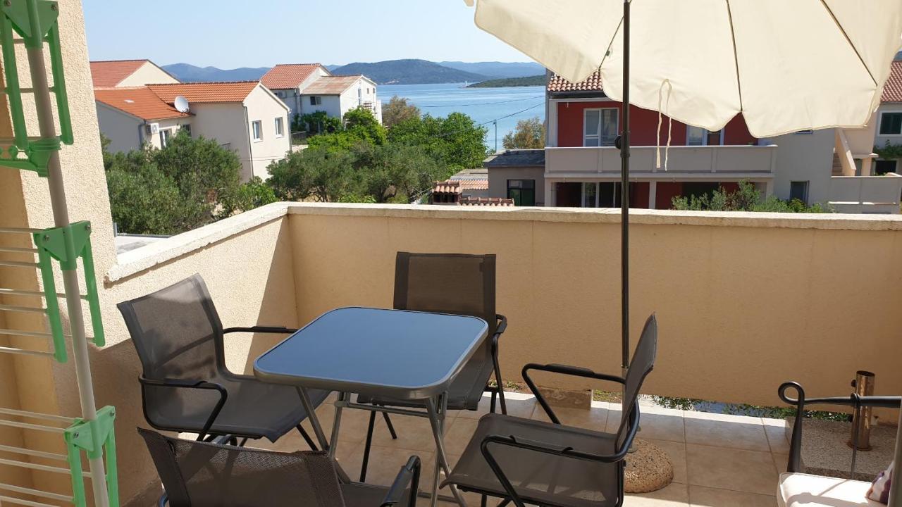 Apartment Nevena เบทินา ภายนอก รูปภาพ