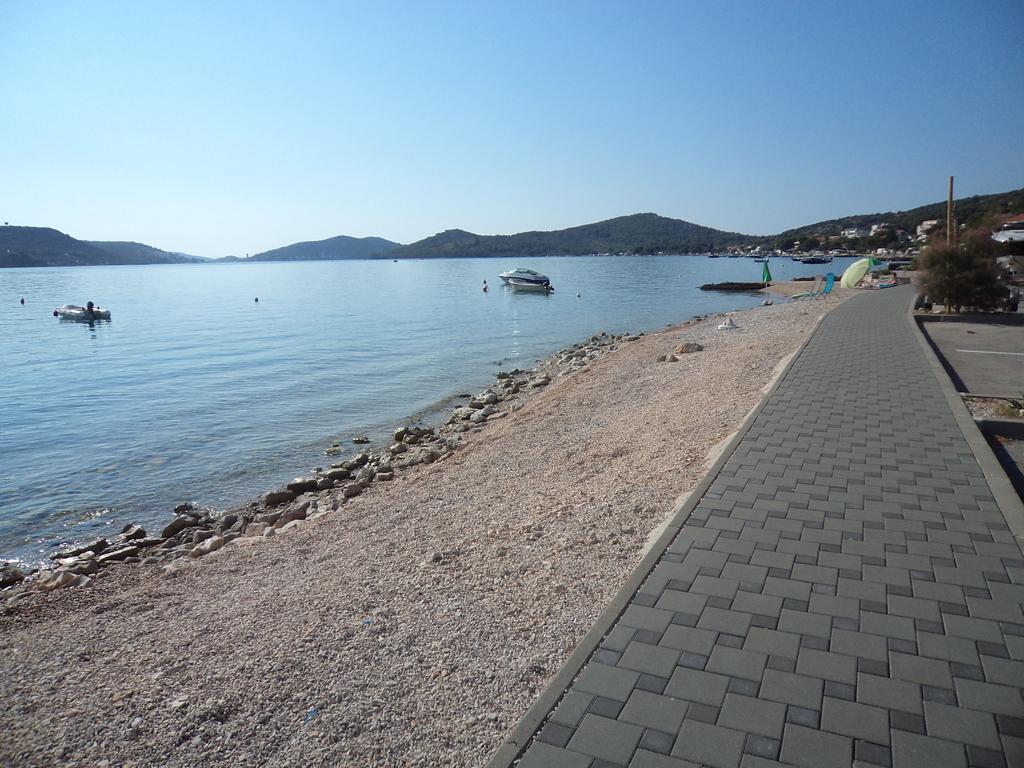 Apartment Nevena เบทินา ภายนอก รูปภาพ