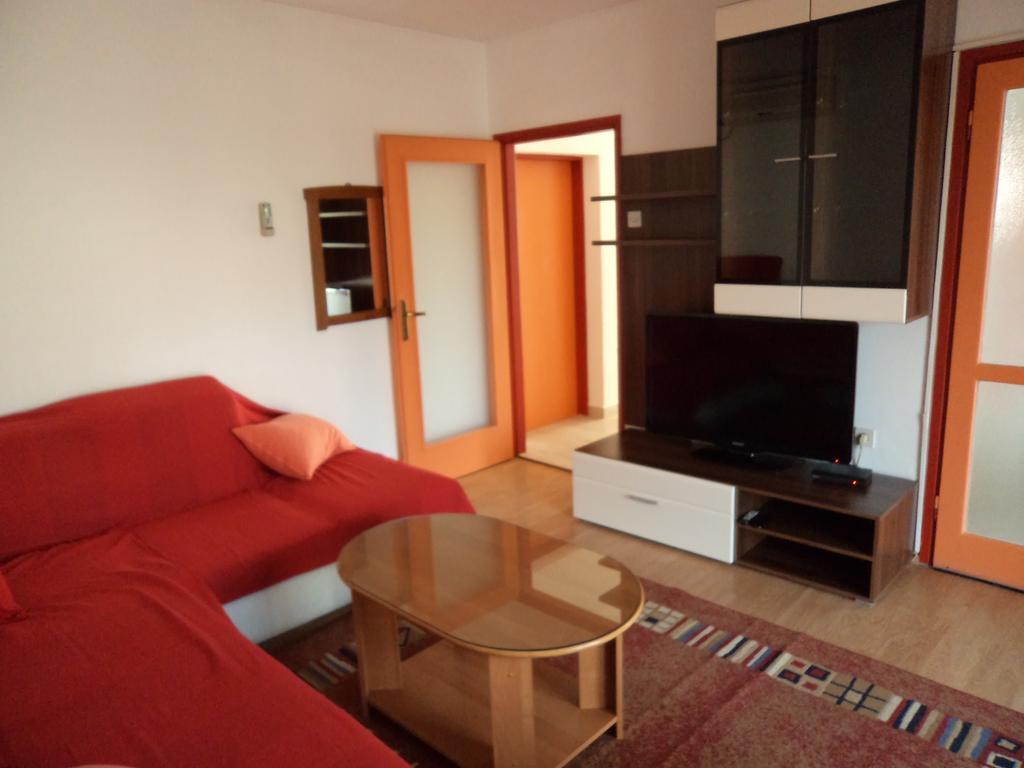 Apartment Nevena เบทินา ภายนอก รูปภาพ