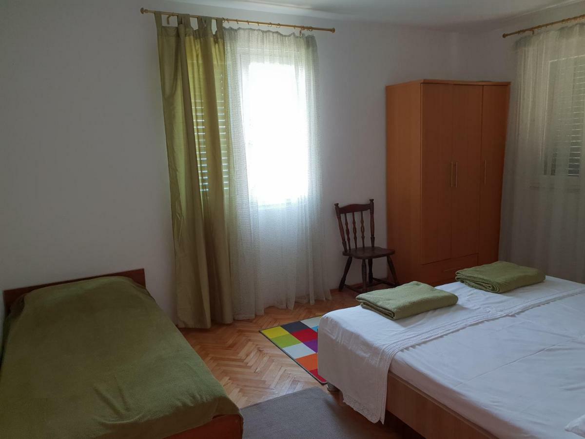Apartment Nevena เบทินา ภายนอก รูปภาพ